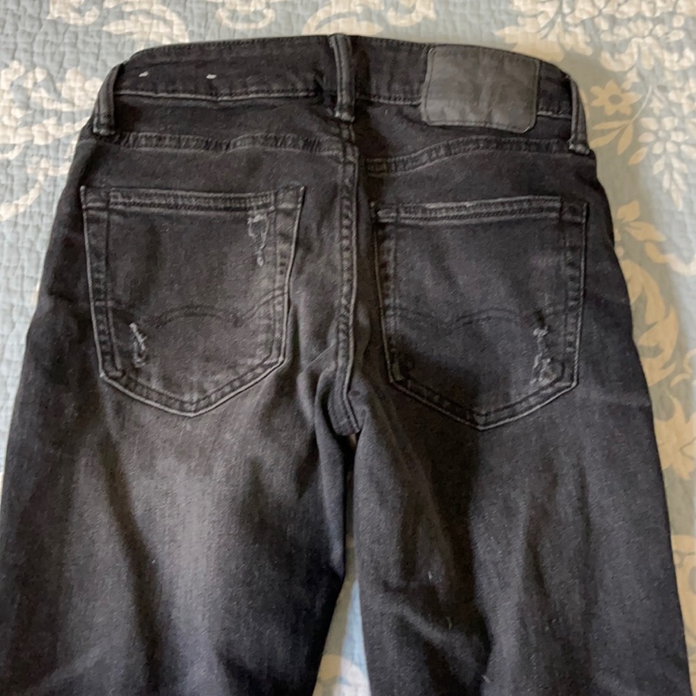 Men's American Eagle black ripped jeans. Size: 26x28 - Picture 7 of 7